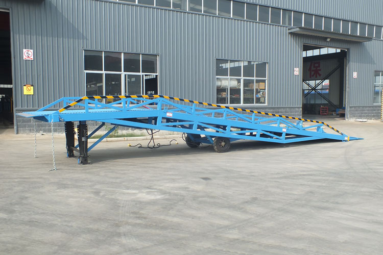 成都移動式登車橋使用方法